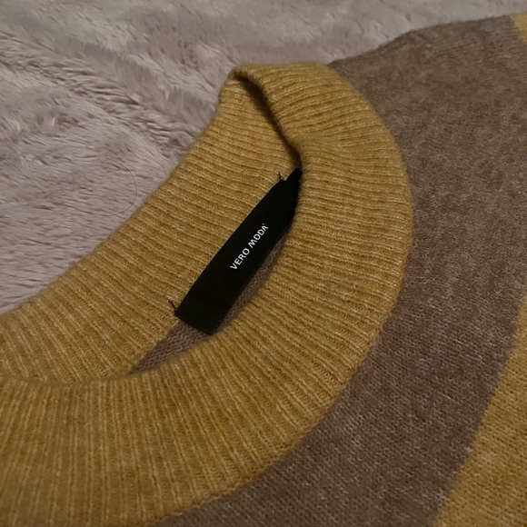 Soft sweater 🤎 - Picture 3 of 6